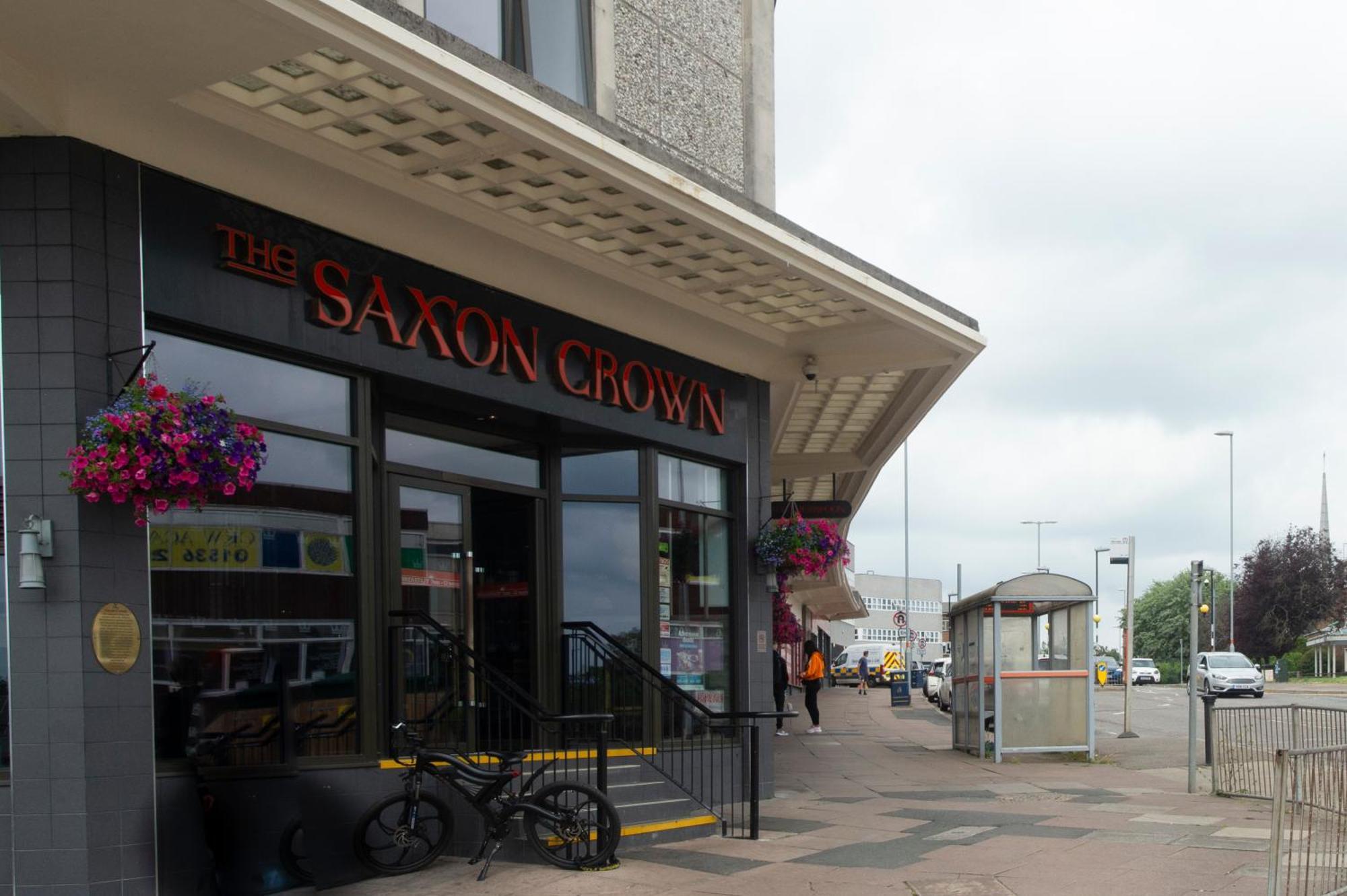 The Saxon Crown Wetherspoon Corby Bagian luar foto